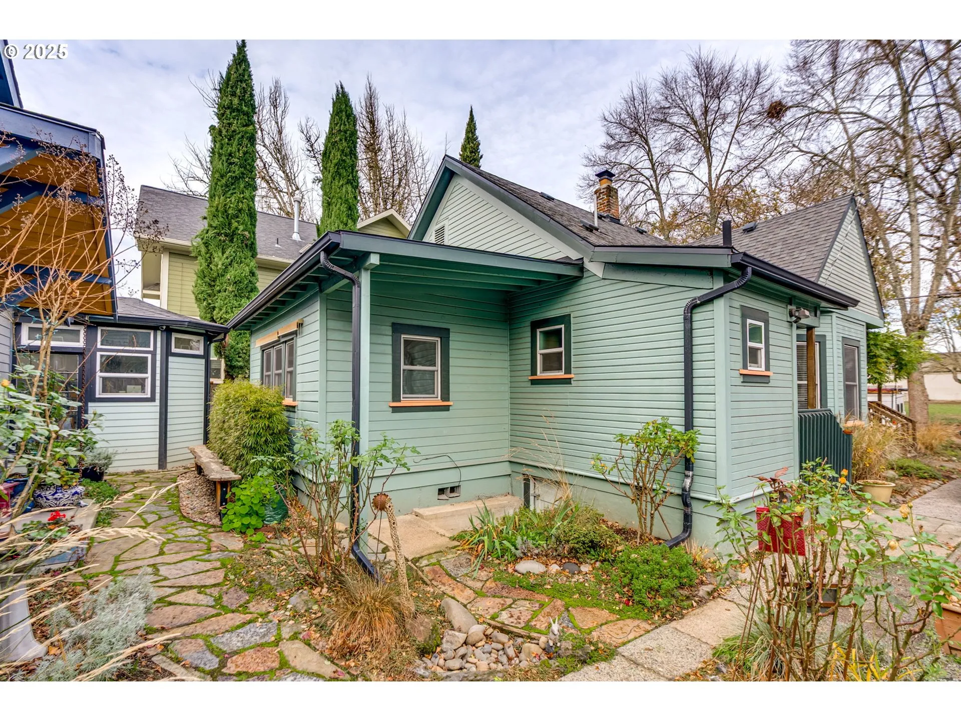 Yard-Back