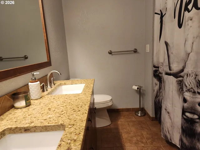 Bathroom-Double Sinks
