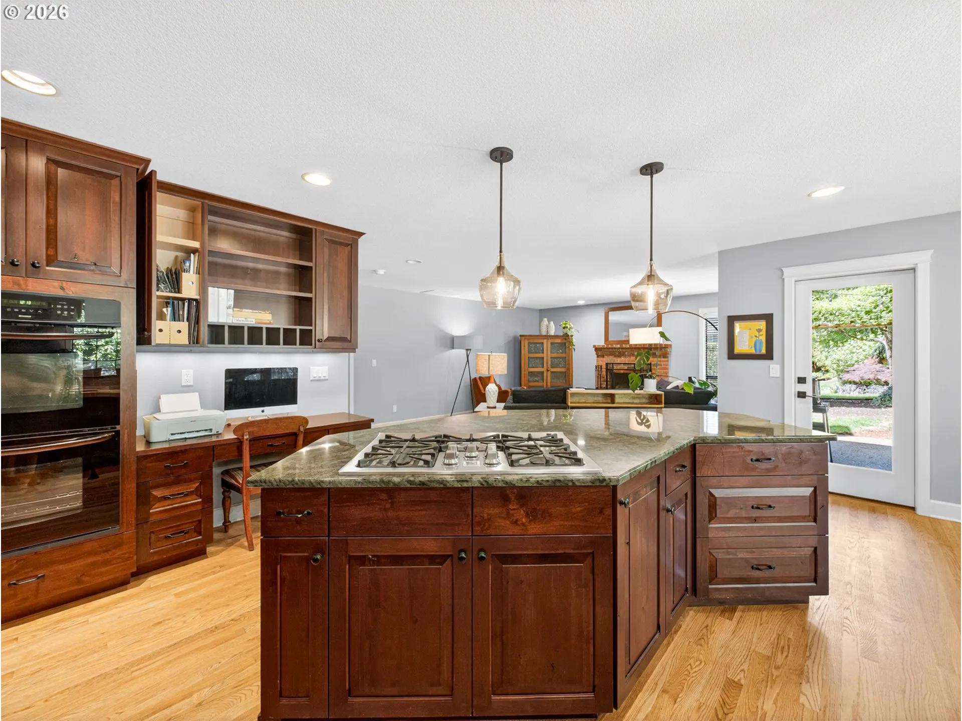 Kitchen-Cooking Island