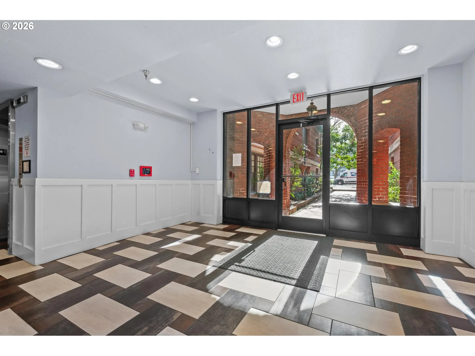 Entrance/Foyer