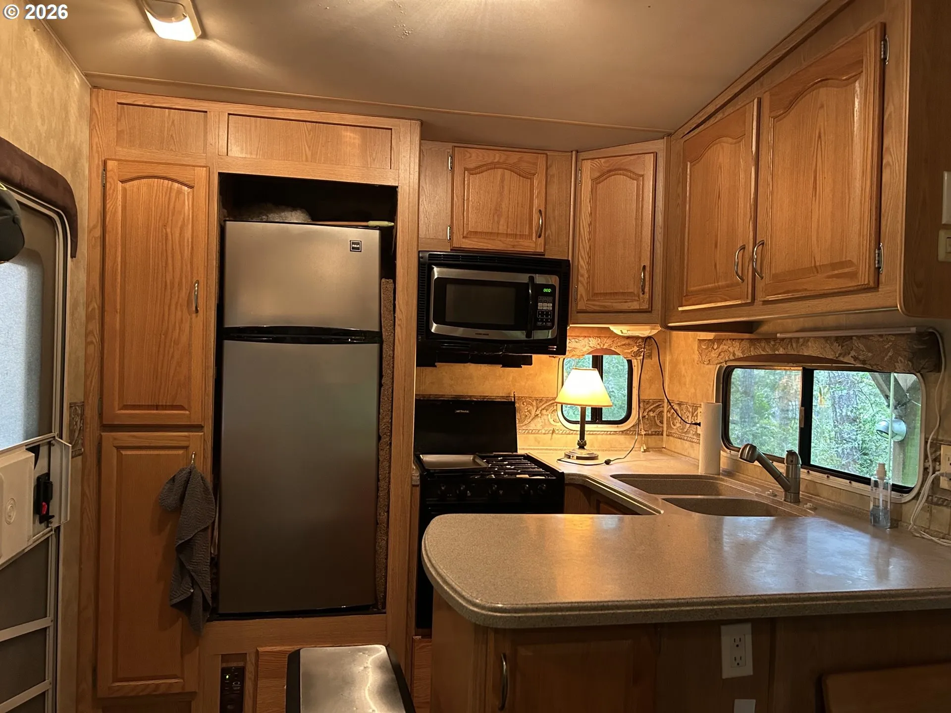 Kitchen-Breakfast Bar