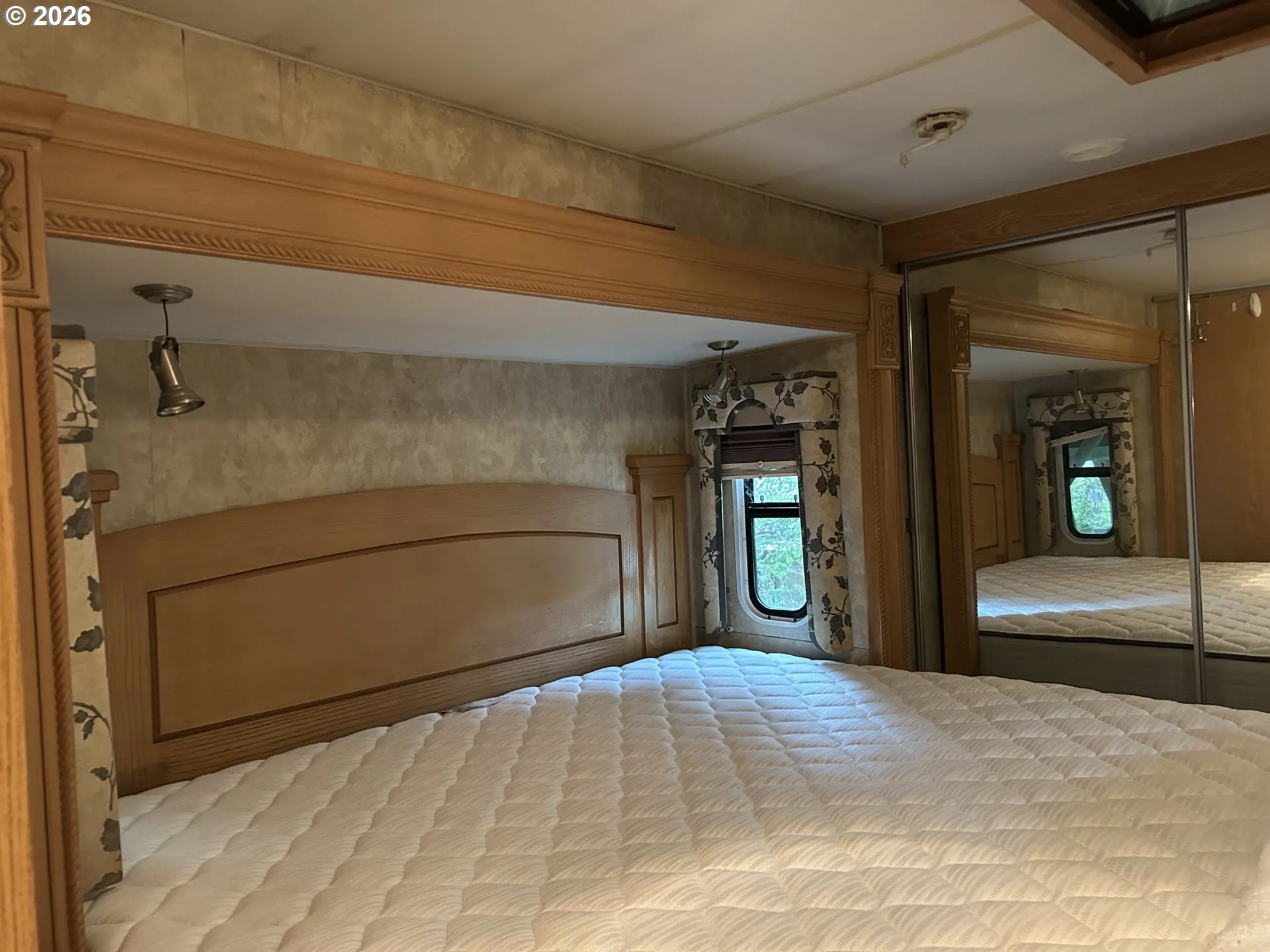 Bedroom, Primary