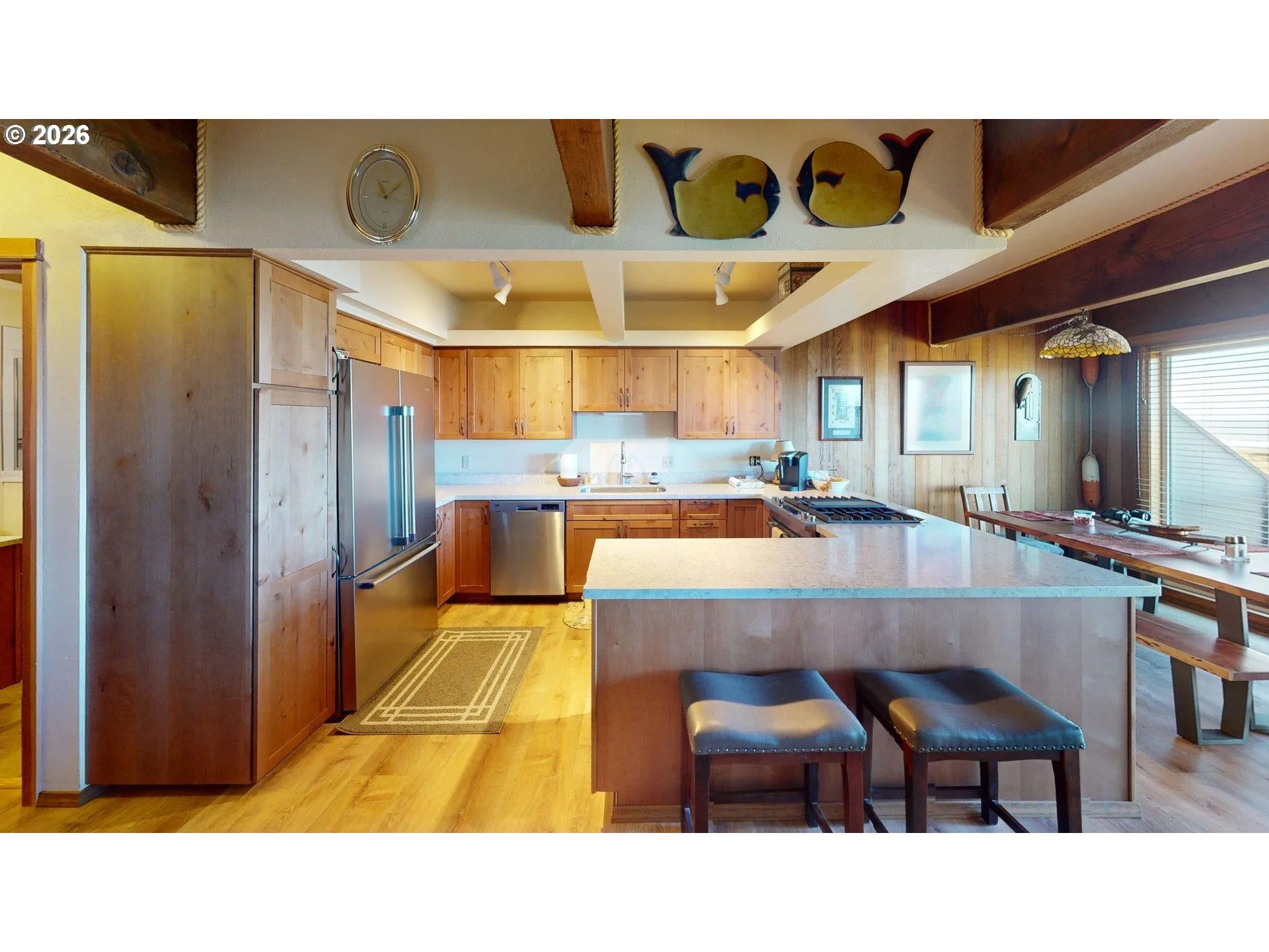 Kitchen-Breakfast Bar
