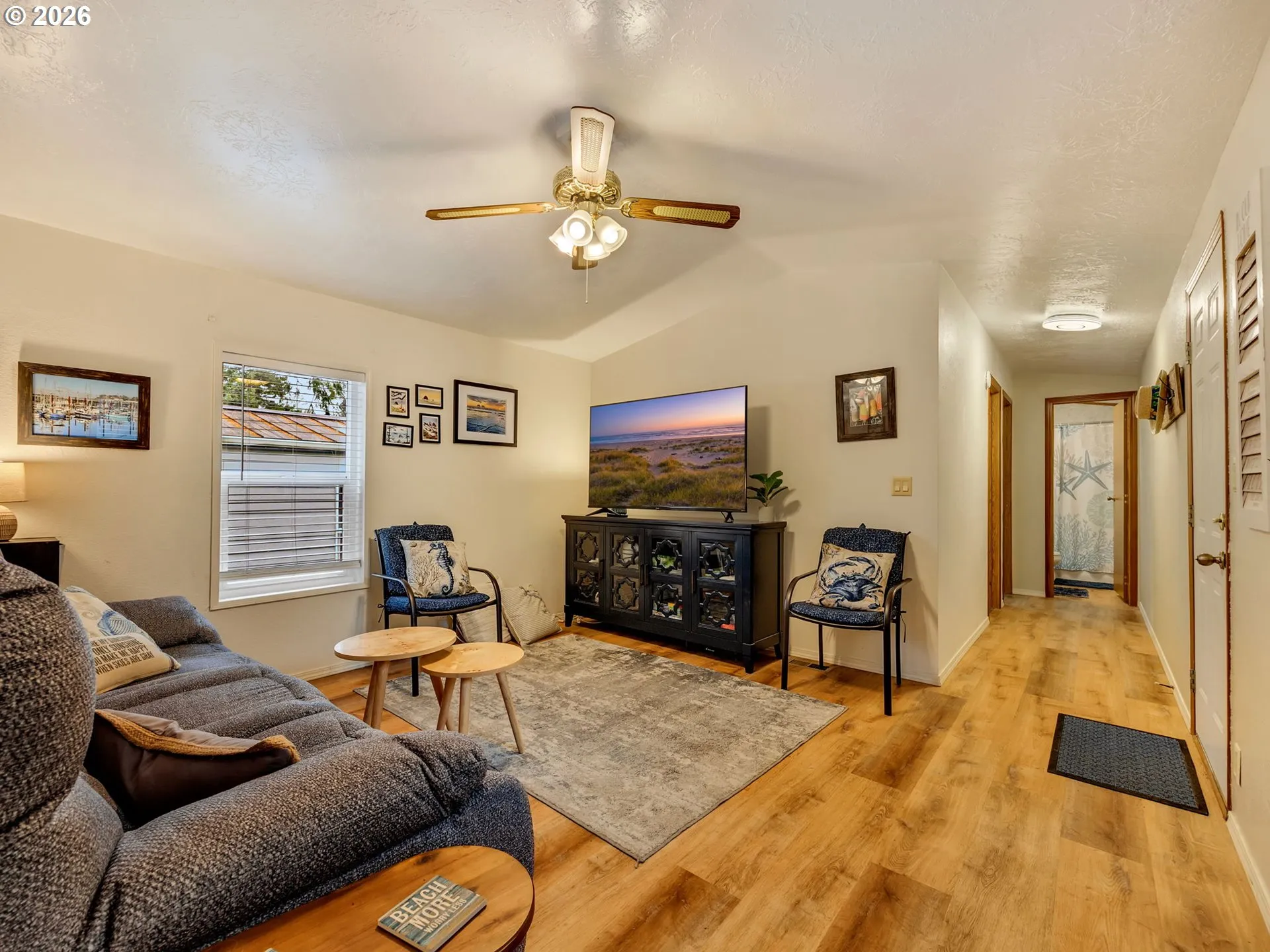 Living Room-Ceiling Fan