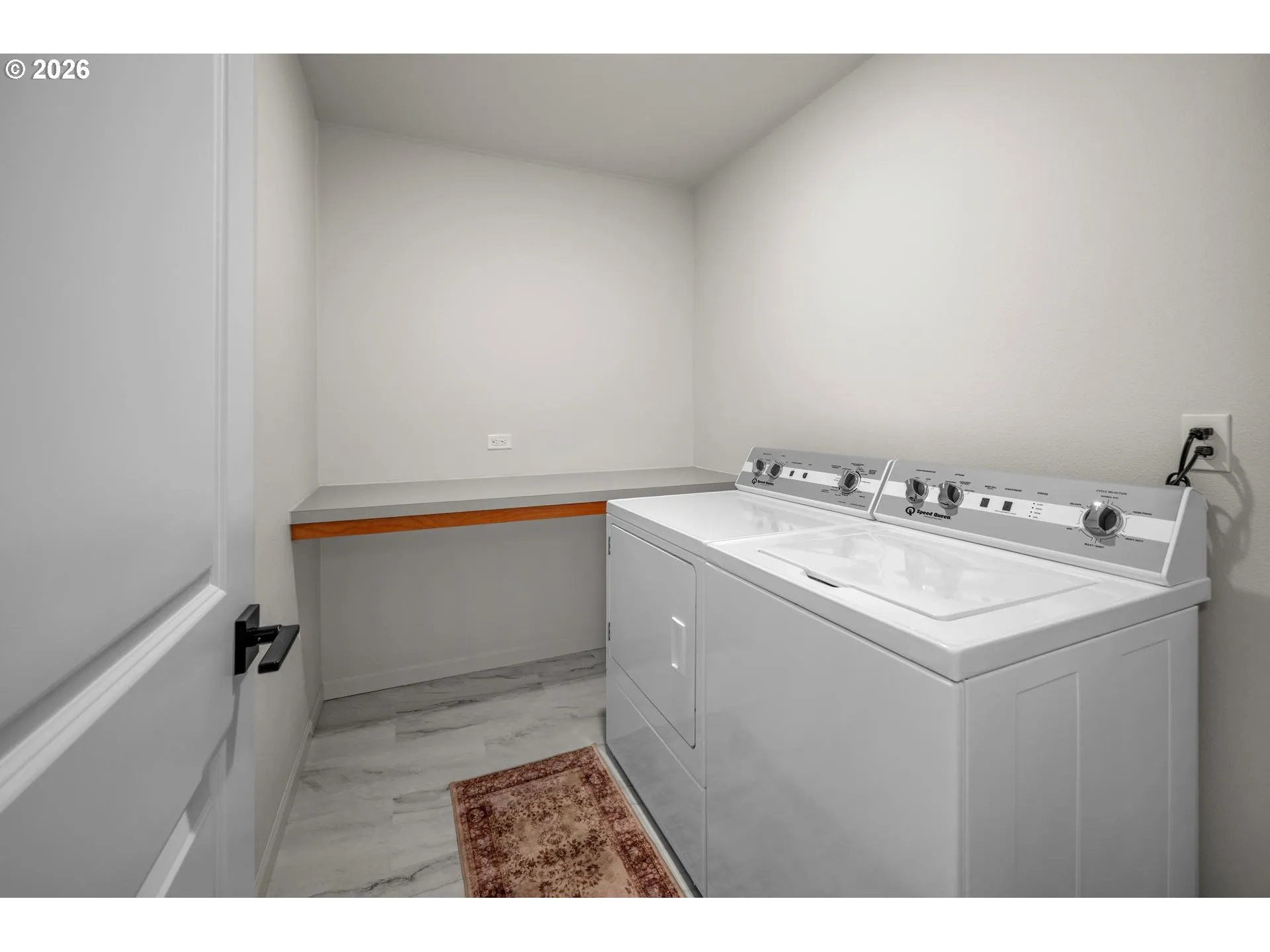Laundry-Upper