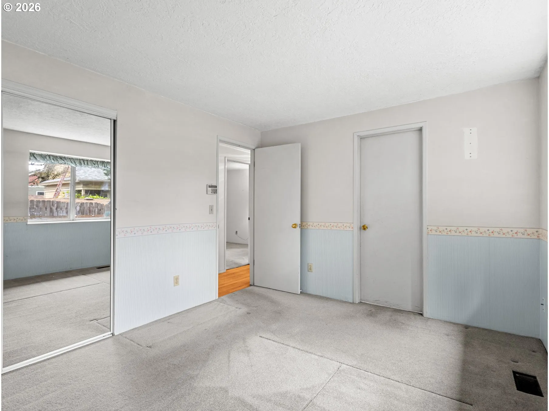 Bedroom, Primary