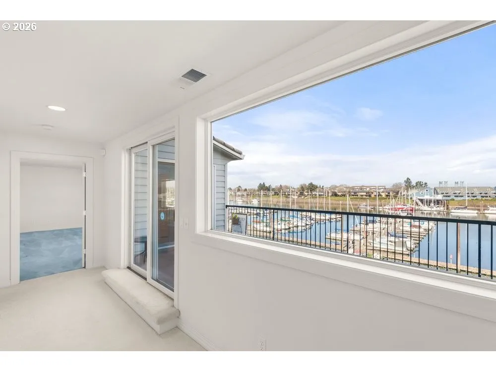 Bonus Room-Upper