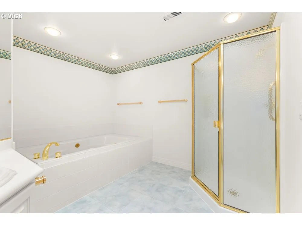 Owner's Suite Bathroom-Walk in Shower