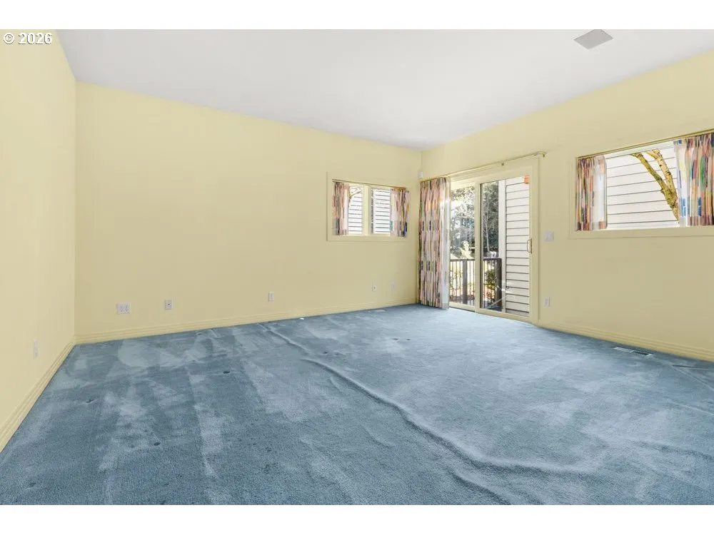 Primary Bedroom-Main