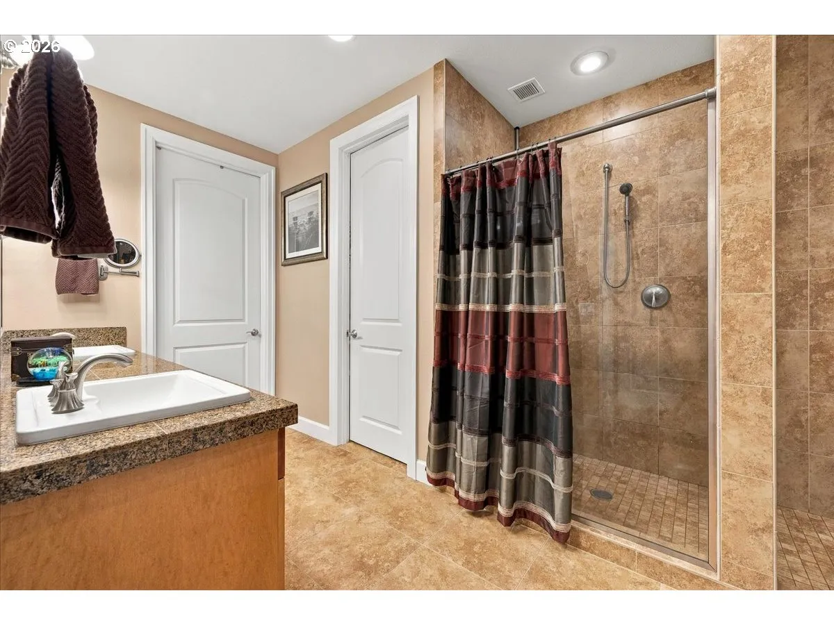 Bedroom, Owner's Suite