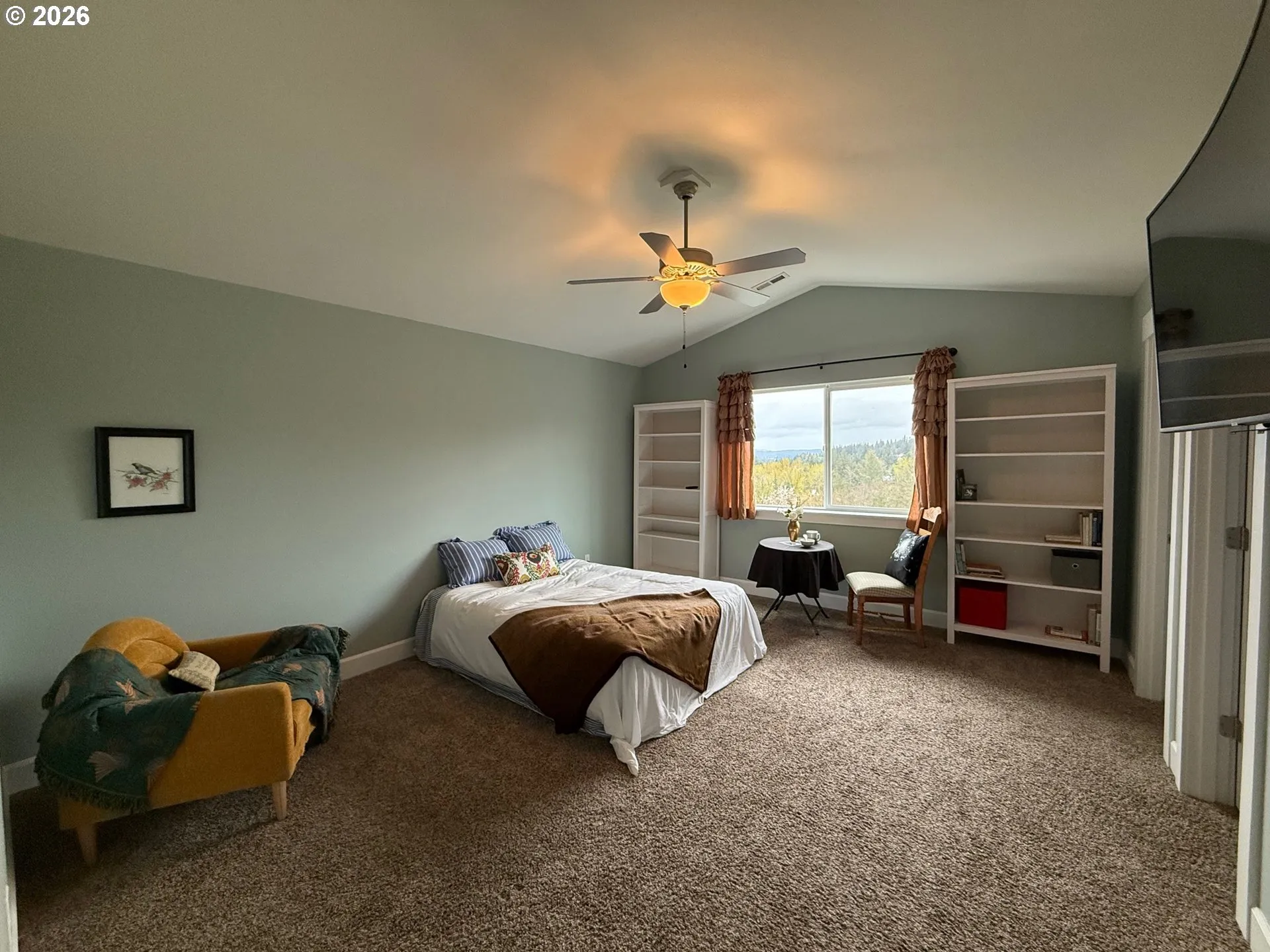 Primary Bedroom-Attached Bathroom