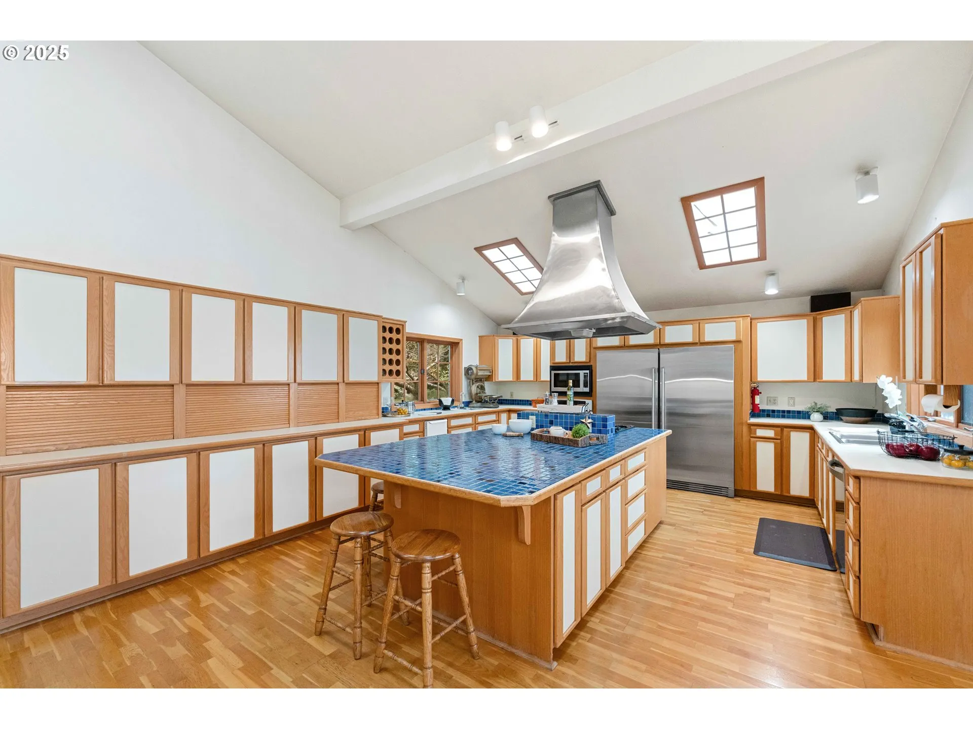 Kitchen-Cooking Island