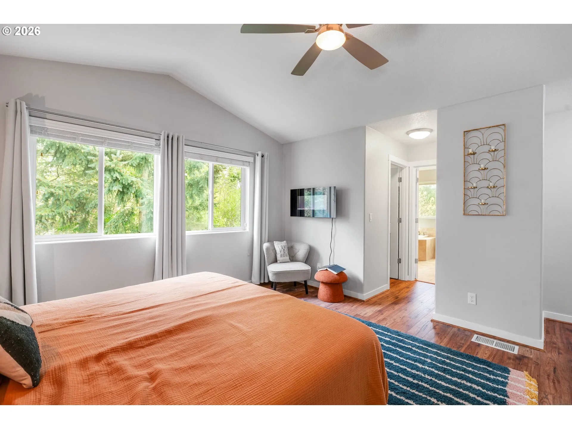 Bedroom, Owner's Suite-Upper