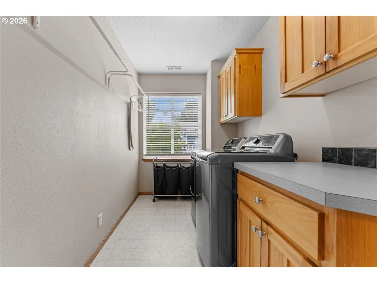 Laundry-Upper