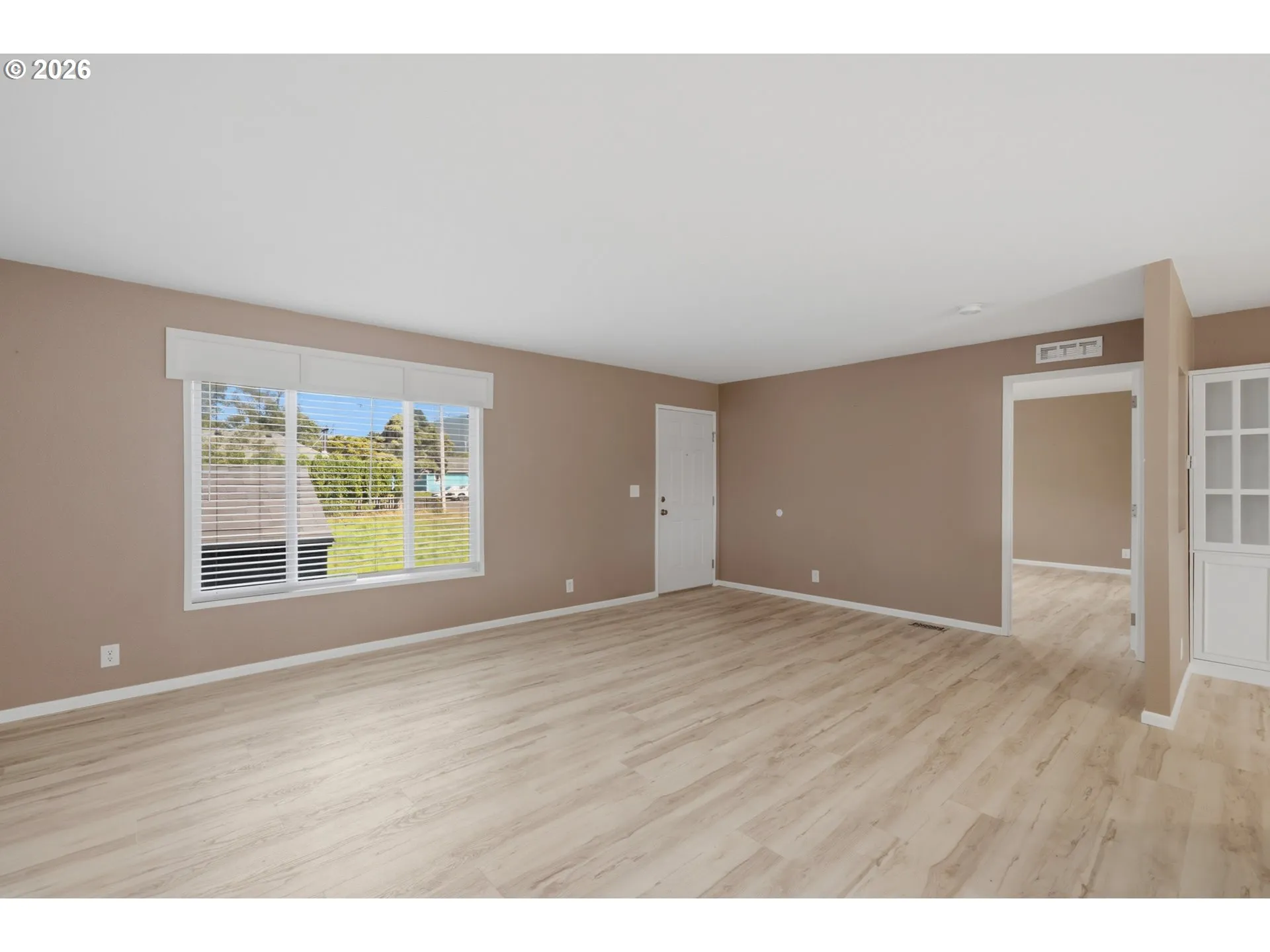 Living Room-Wide Angle/Fisheye