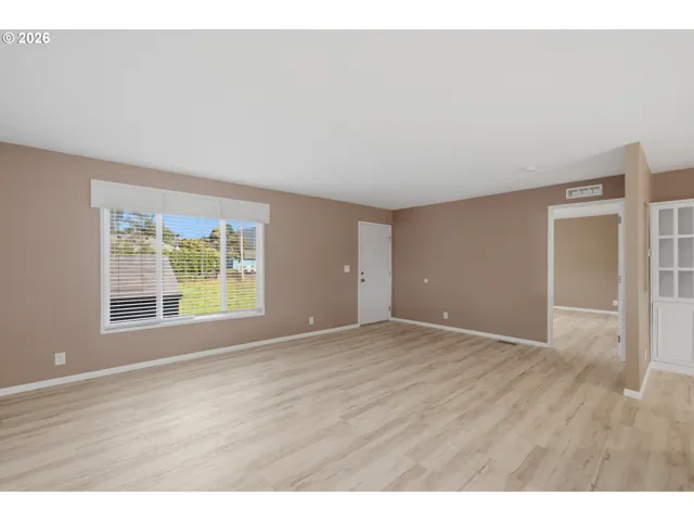 Living Room-Wide Angle/Fisheye