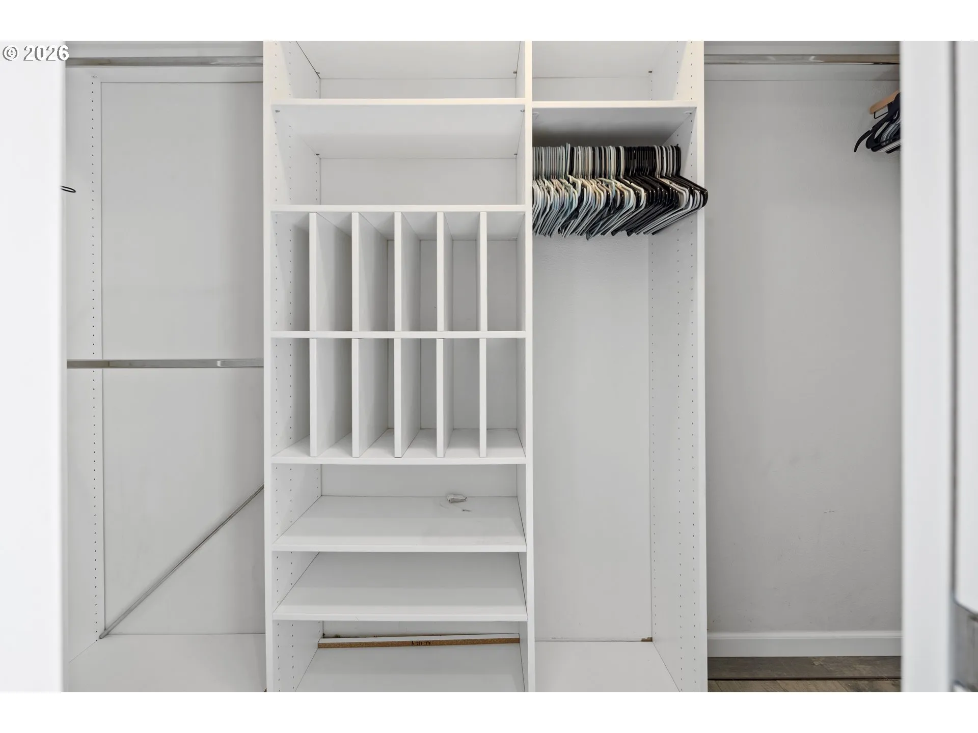 Bathroom, Attached-Walk-In Closet