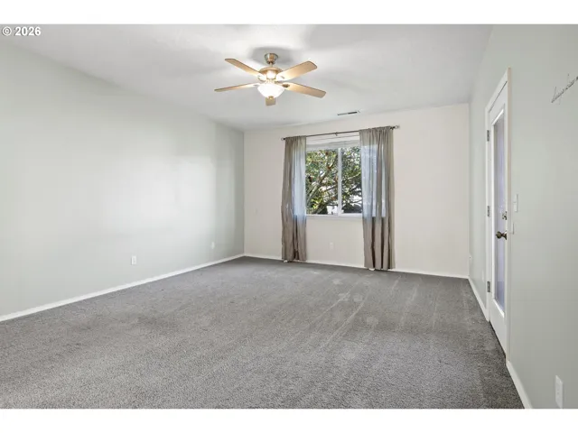 Bedroom, Primary-Ceiling Fan