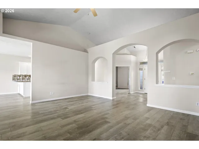 Living Room-Vaulted Ceilings