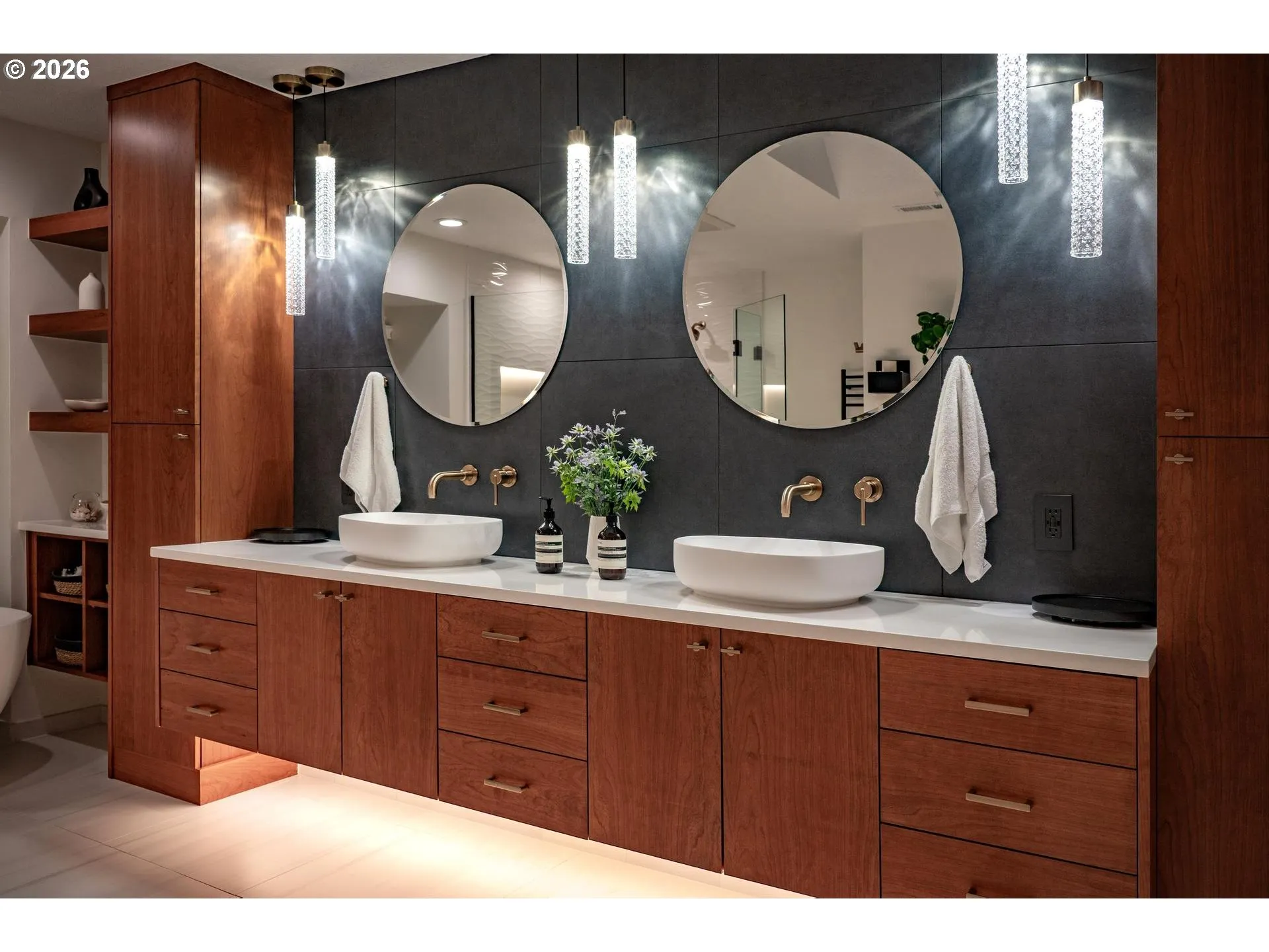 Bathroom, Attached-Upper