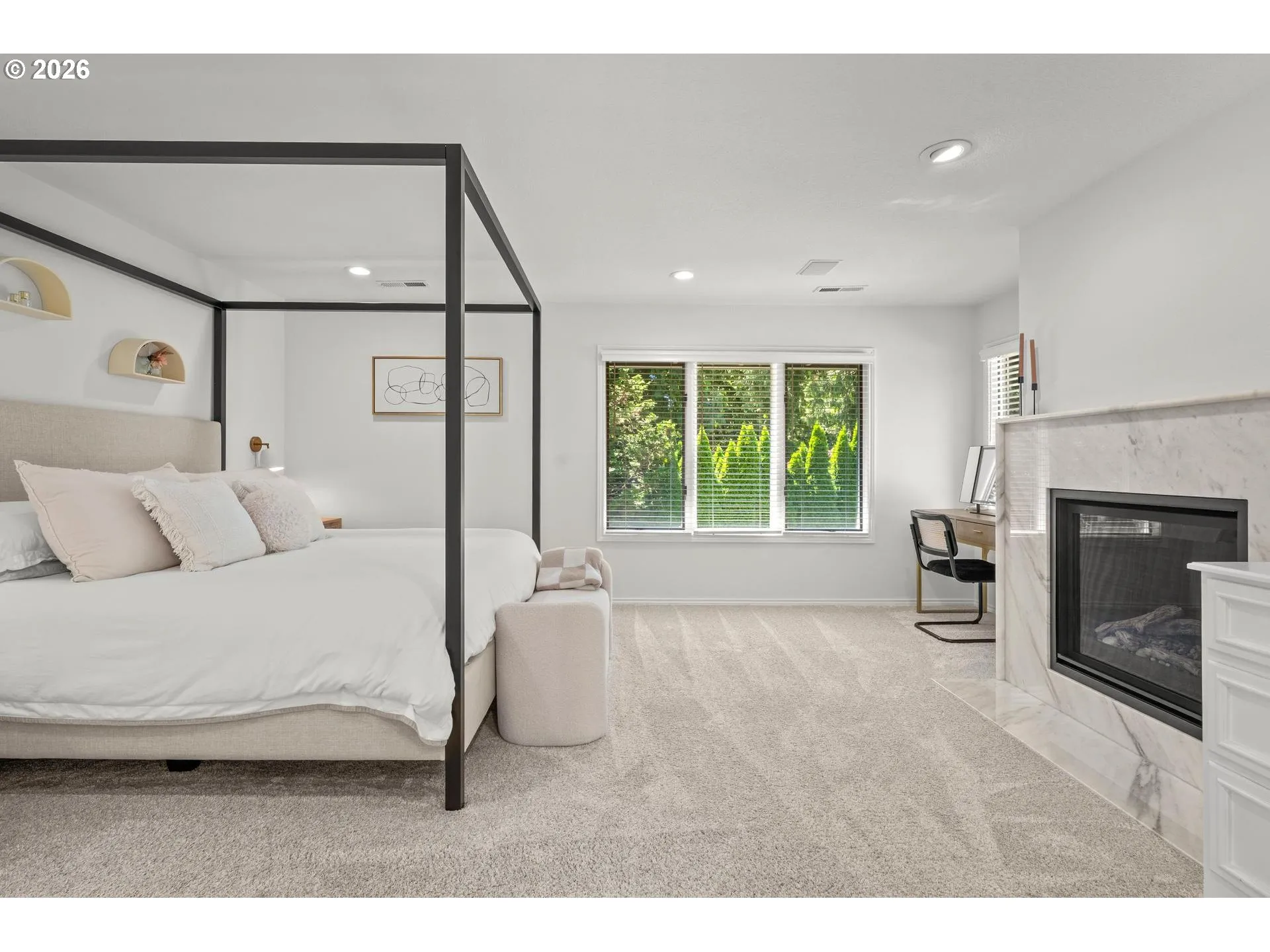 Primary Bedroom-Upper