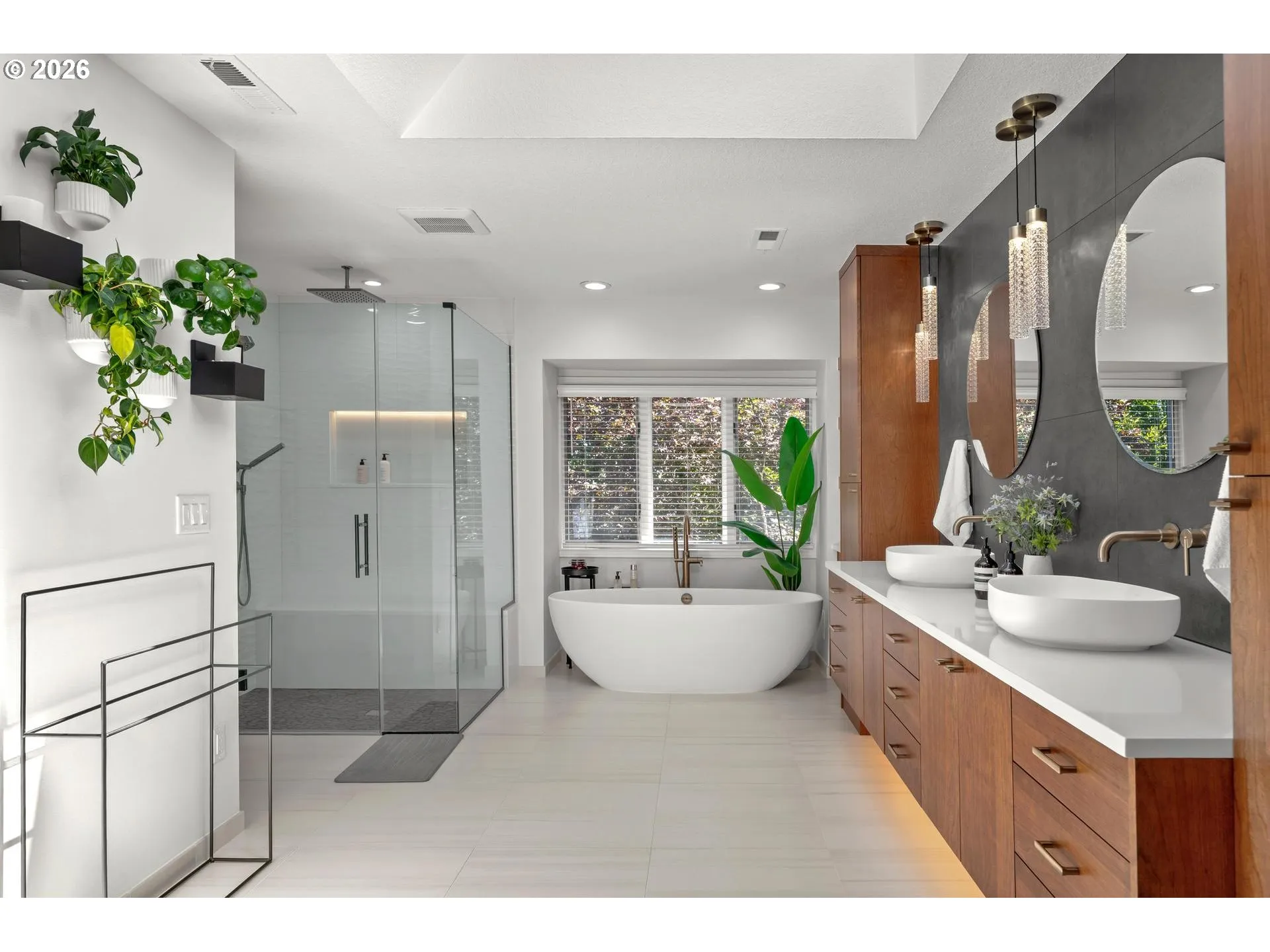Bathroom, Attached-Upper