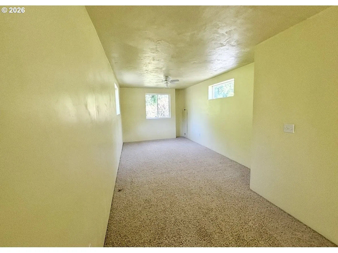 Den/Office-Upper