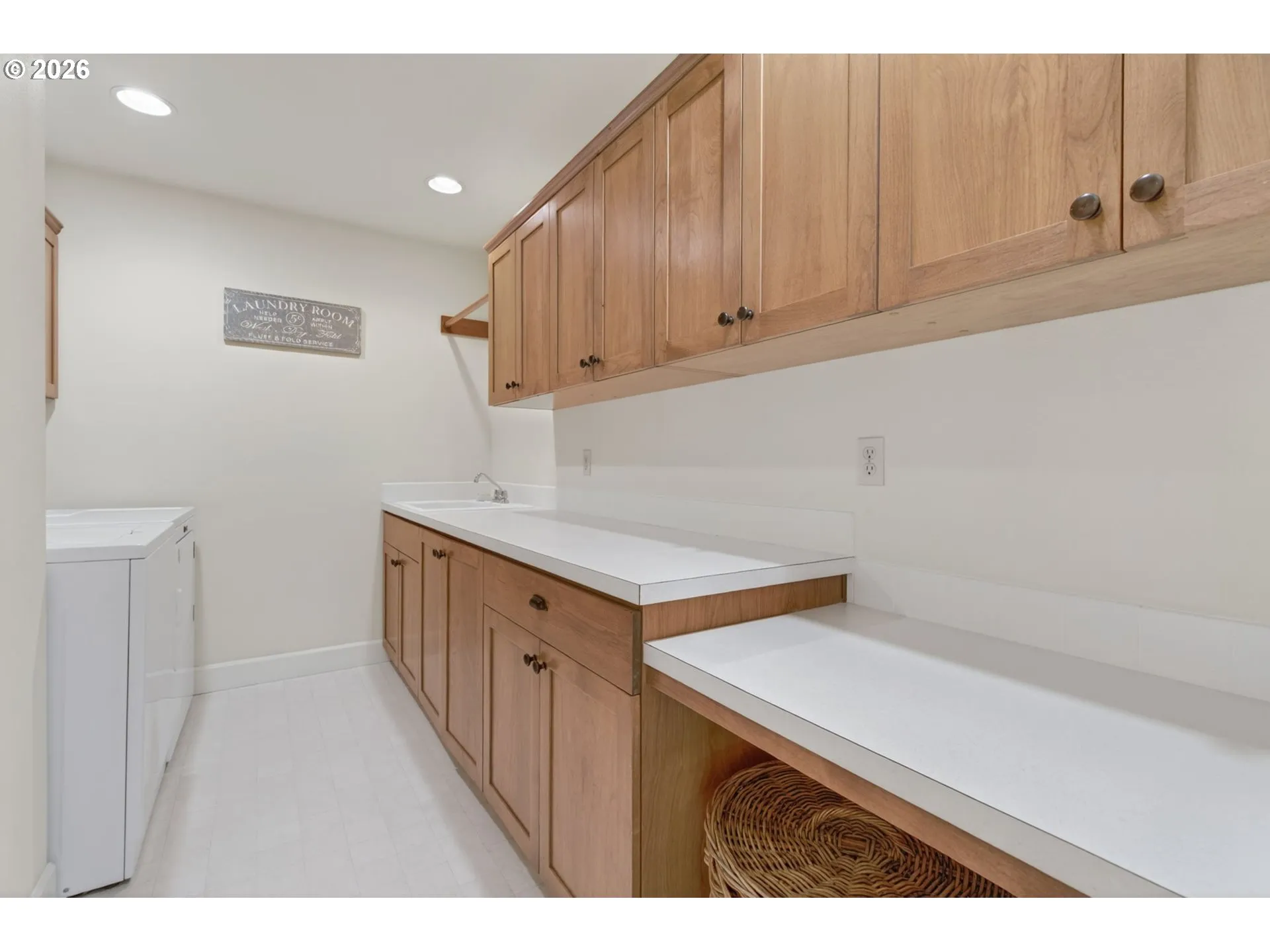 Laundry-Upper