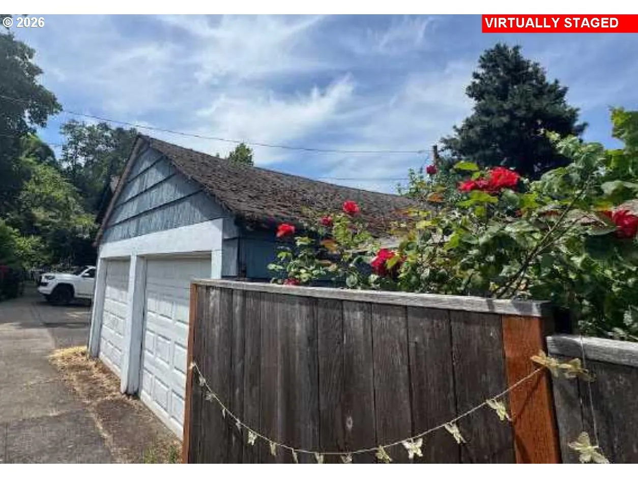 Garage-# 1