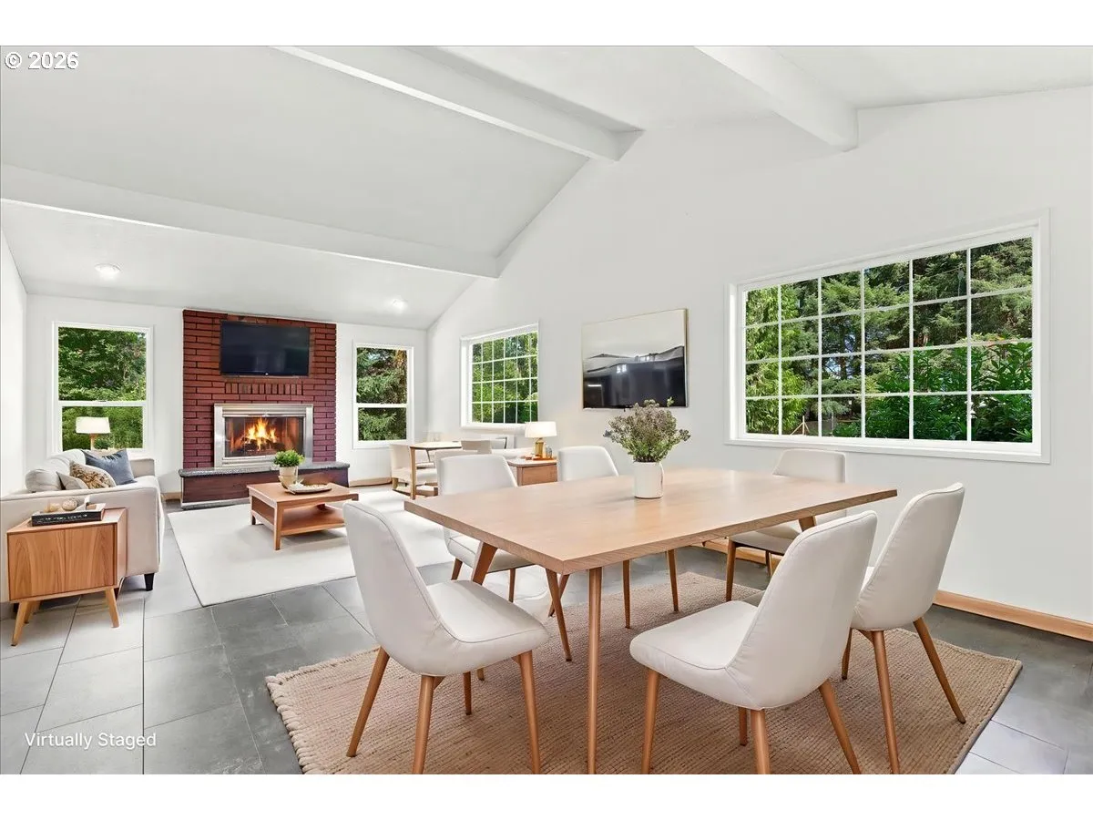 Living Room/Dining Room