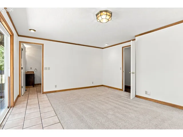 Bedroom, Primary