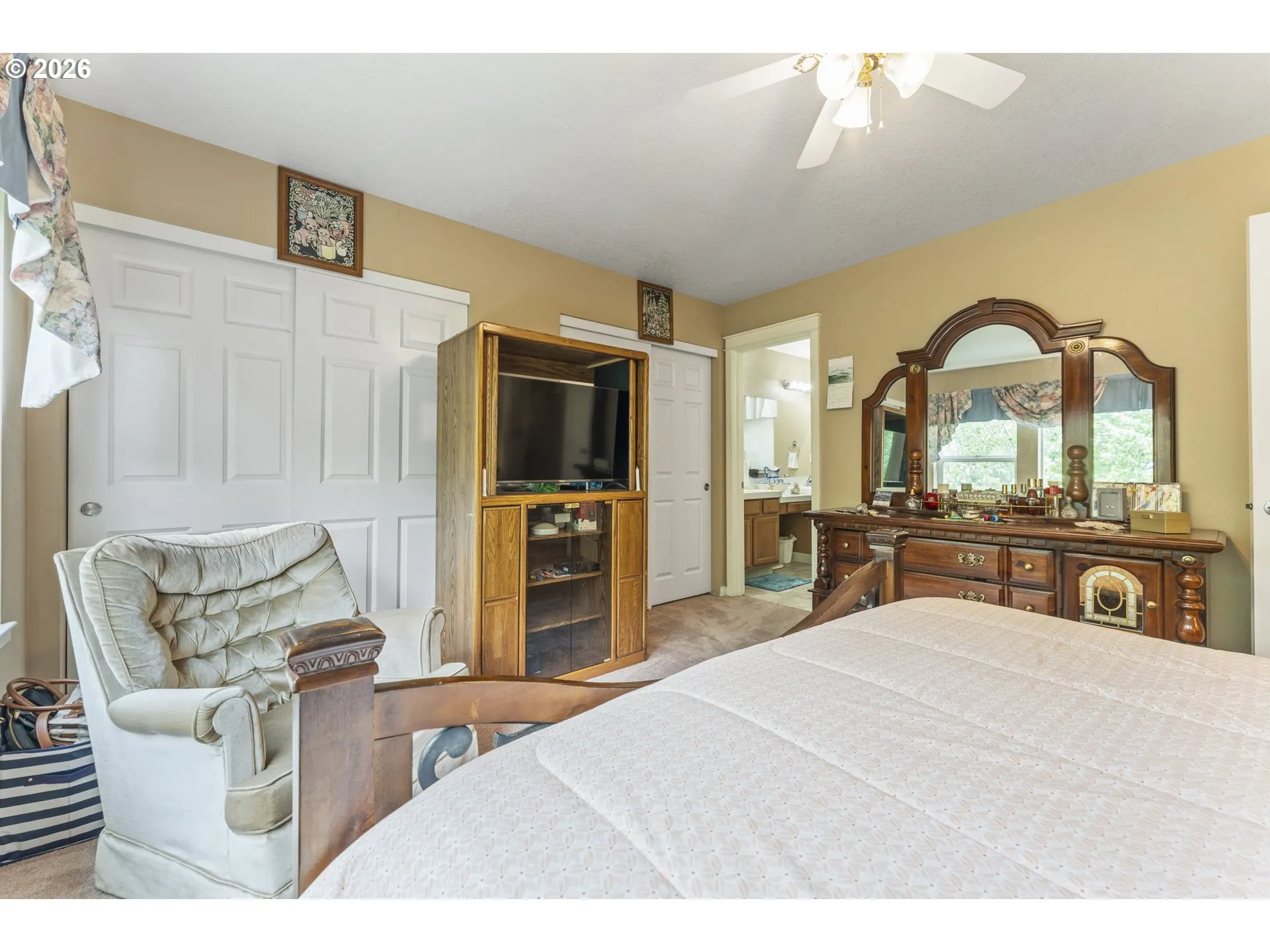 Bedroom, Primary-Upper