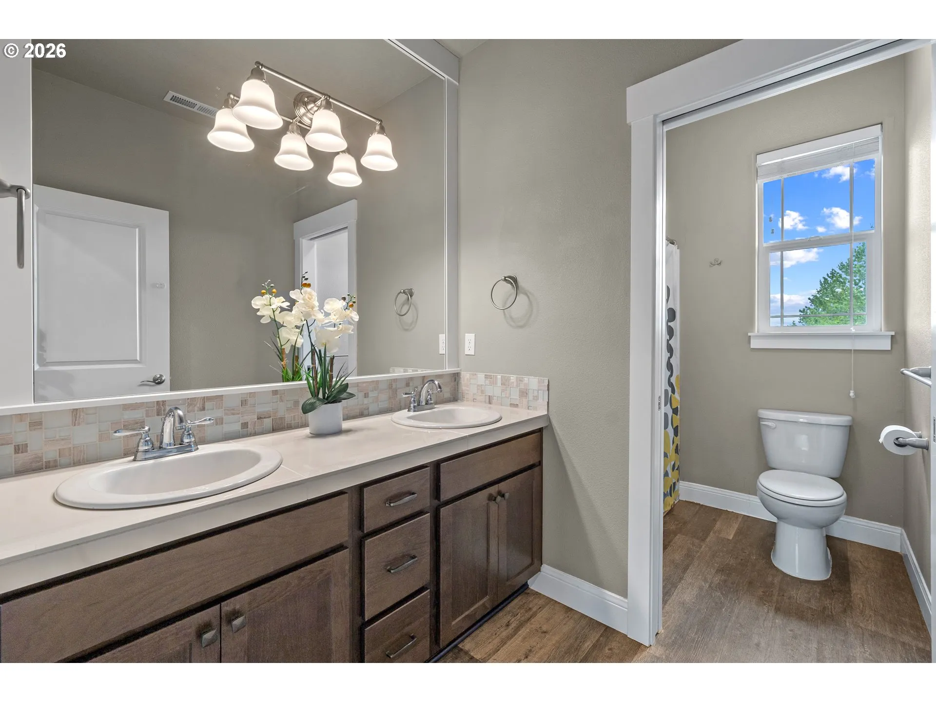 Bathroom-Upper