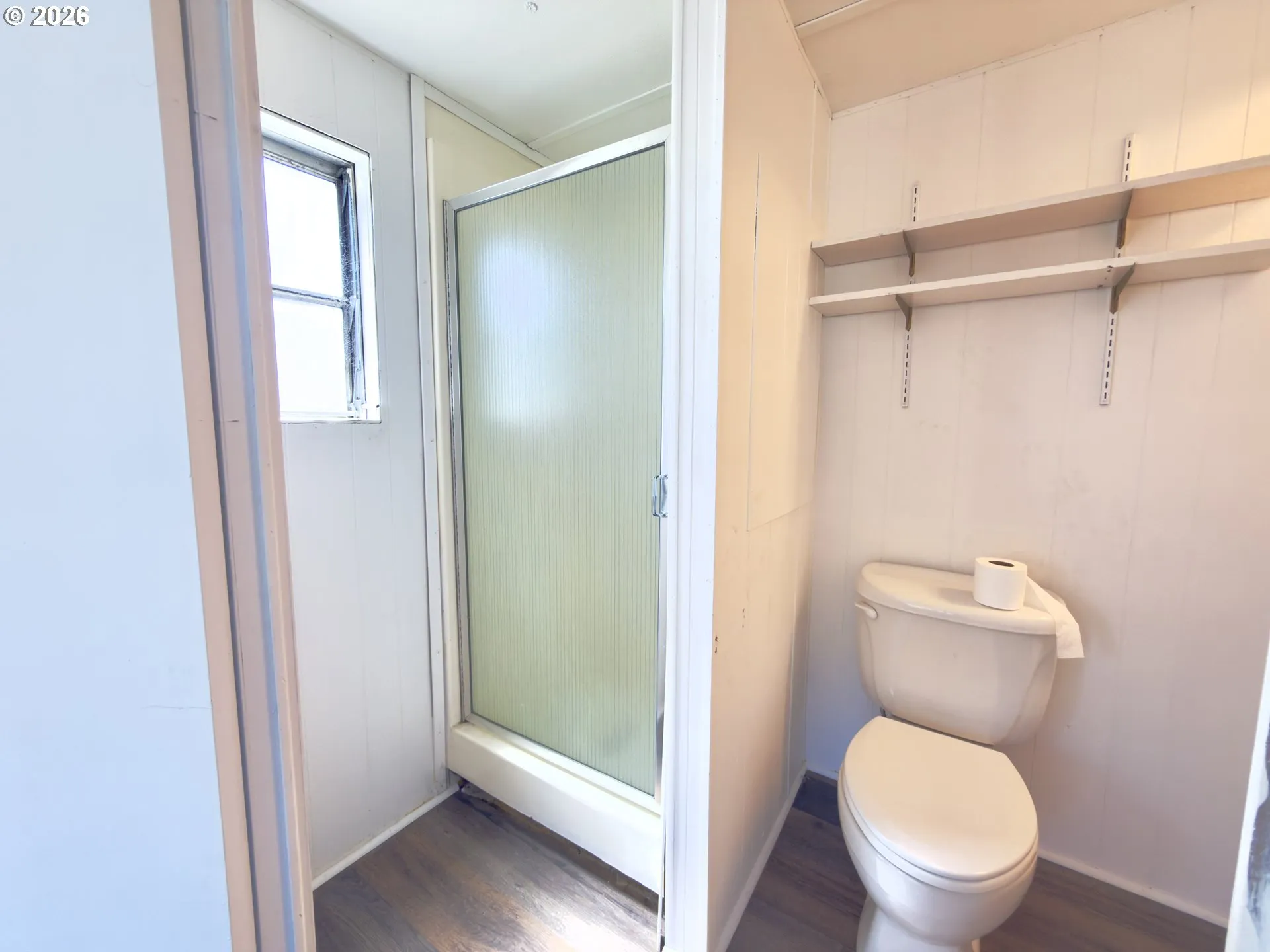 Bathroom-Walk in Shower