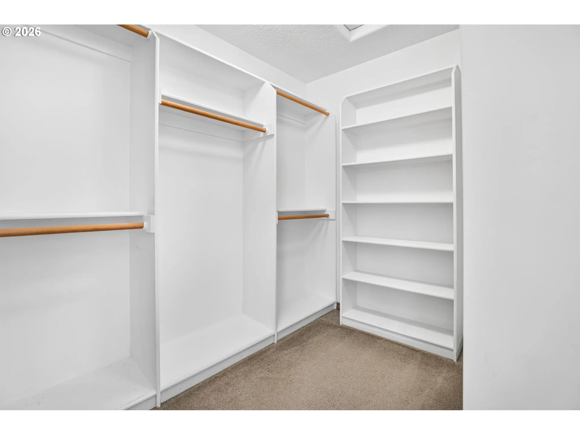 Bedroom, Owner's Suite-Walk-In Closet