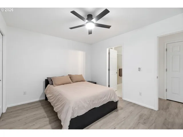 Bedroom, Primary