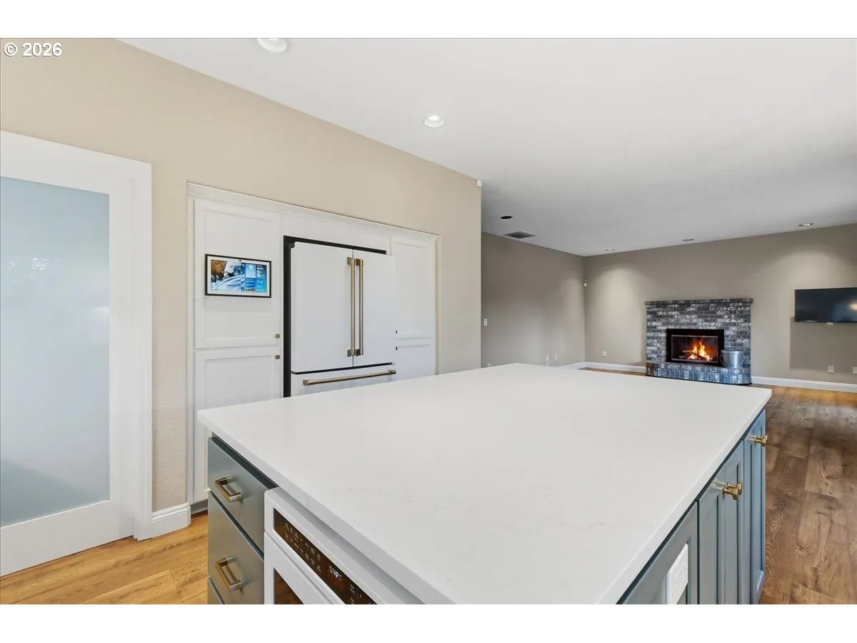 Kitchen-Island