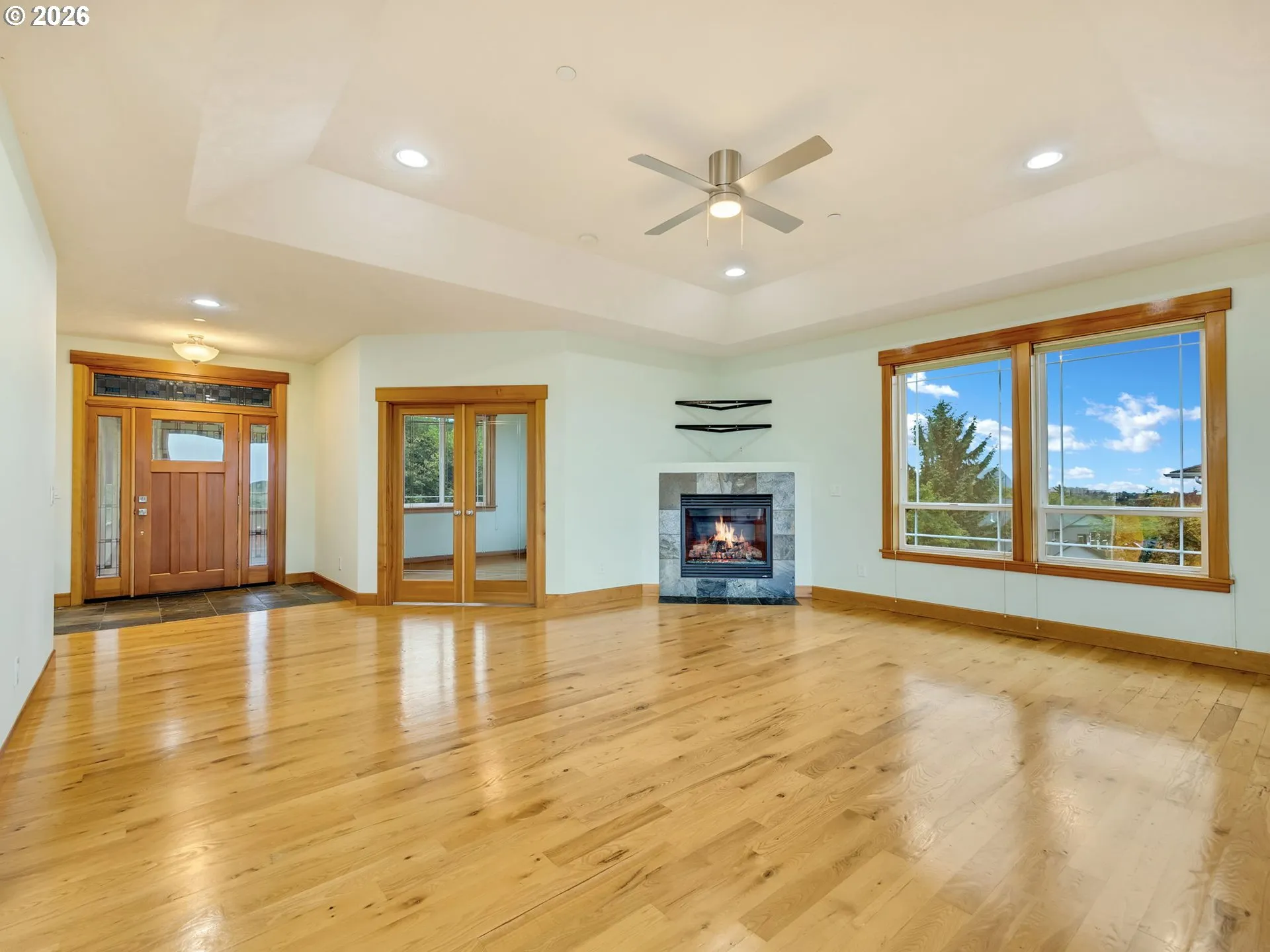 Living Room-Fireplace
