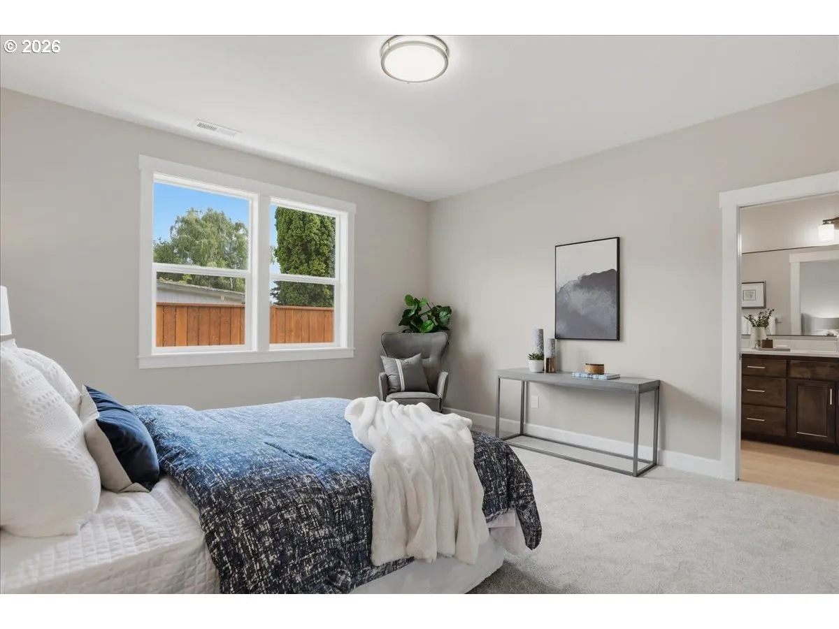 Bedroom, Primary