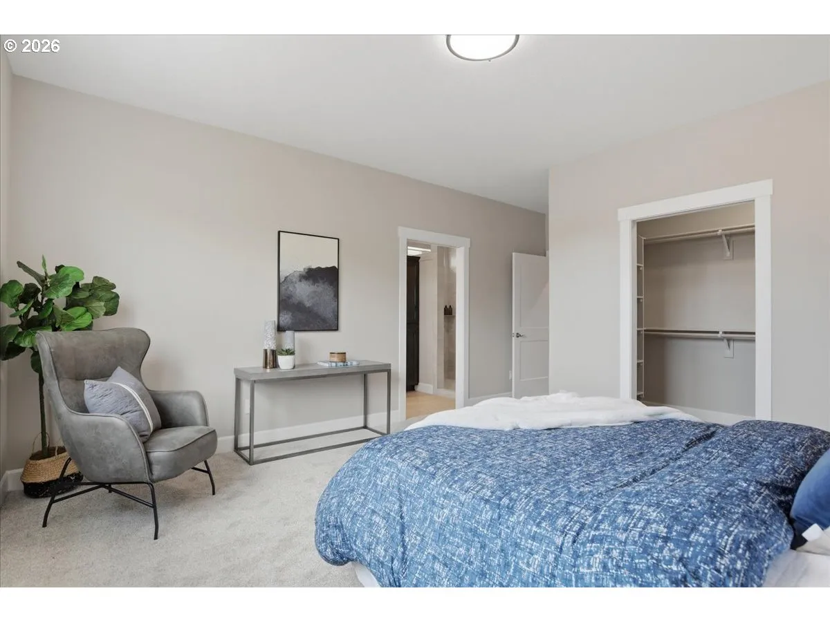 Bedroom, Primary