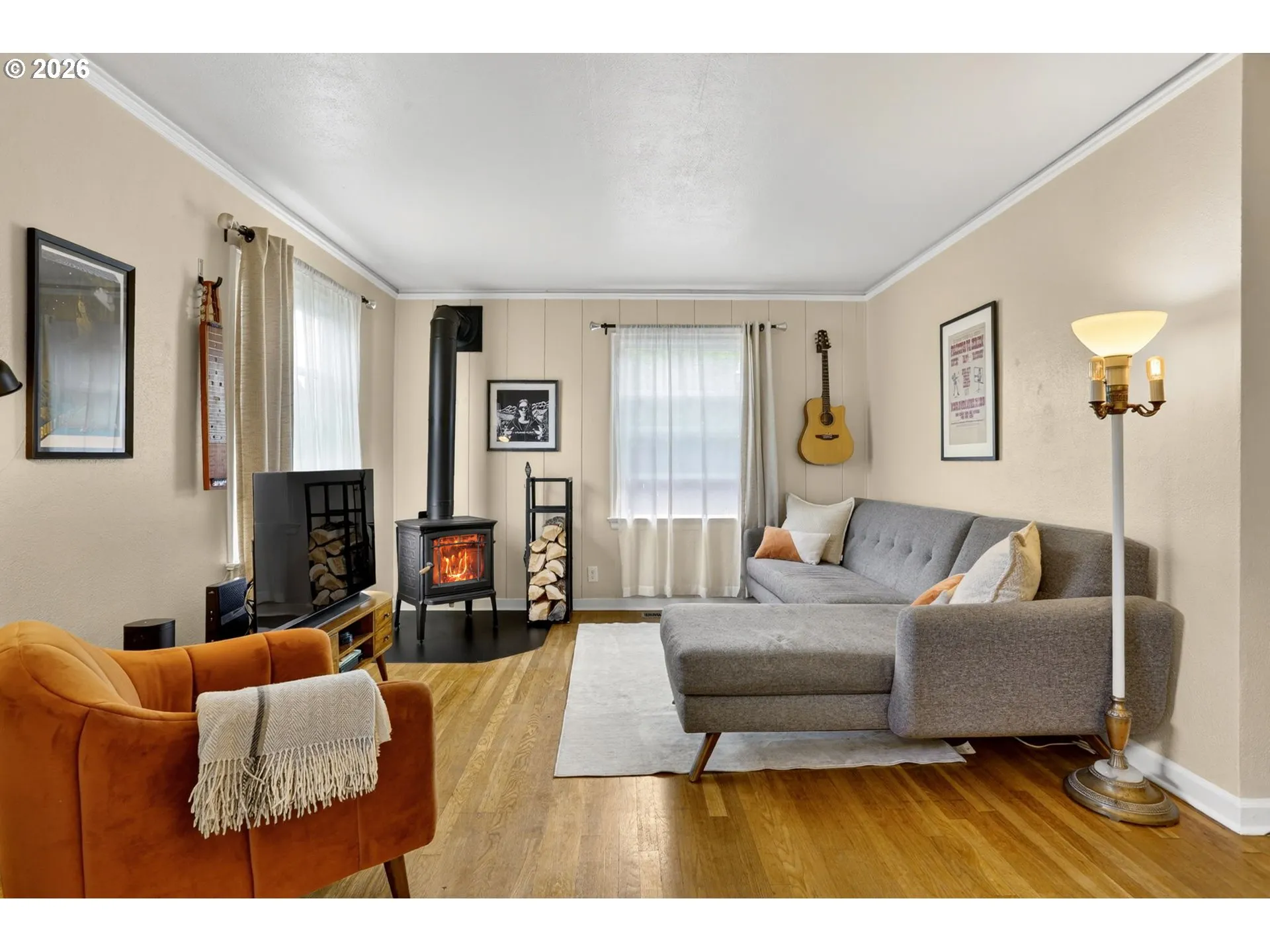 Living Room-Fireplace