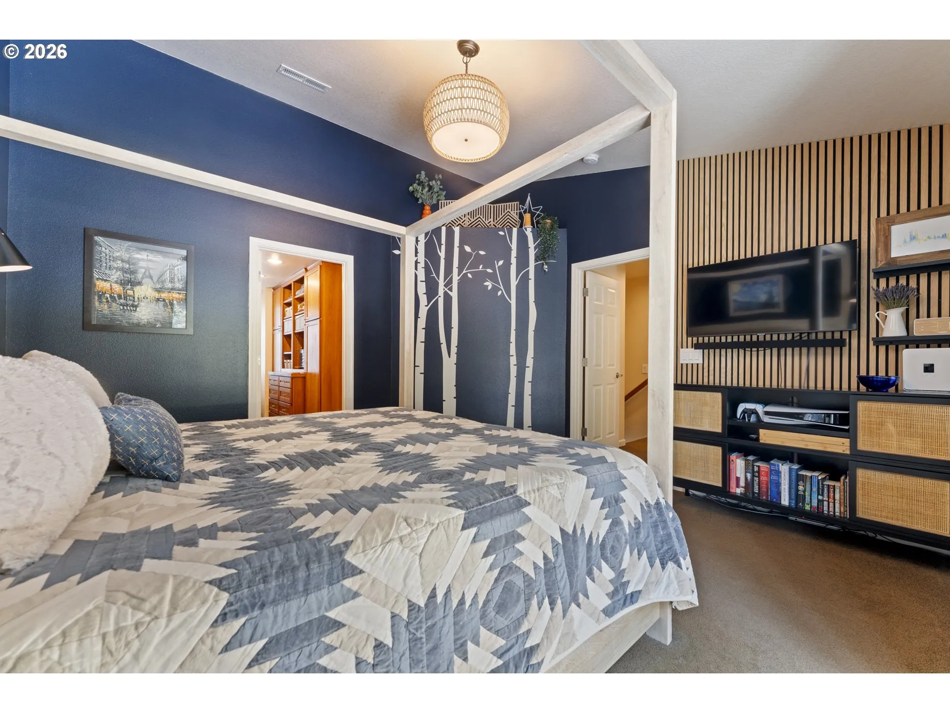 Bedroom, Owner's Suite-Upper