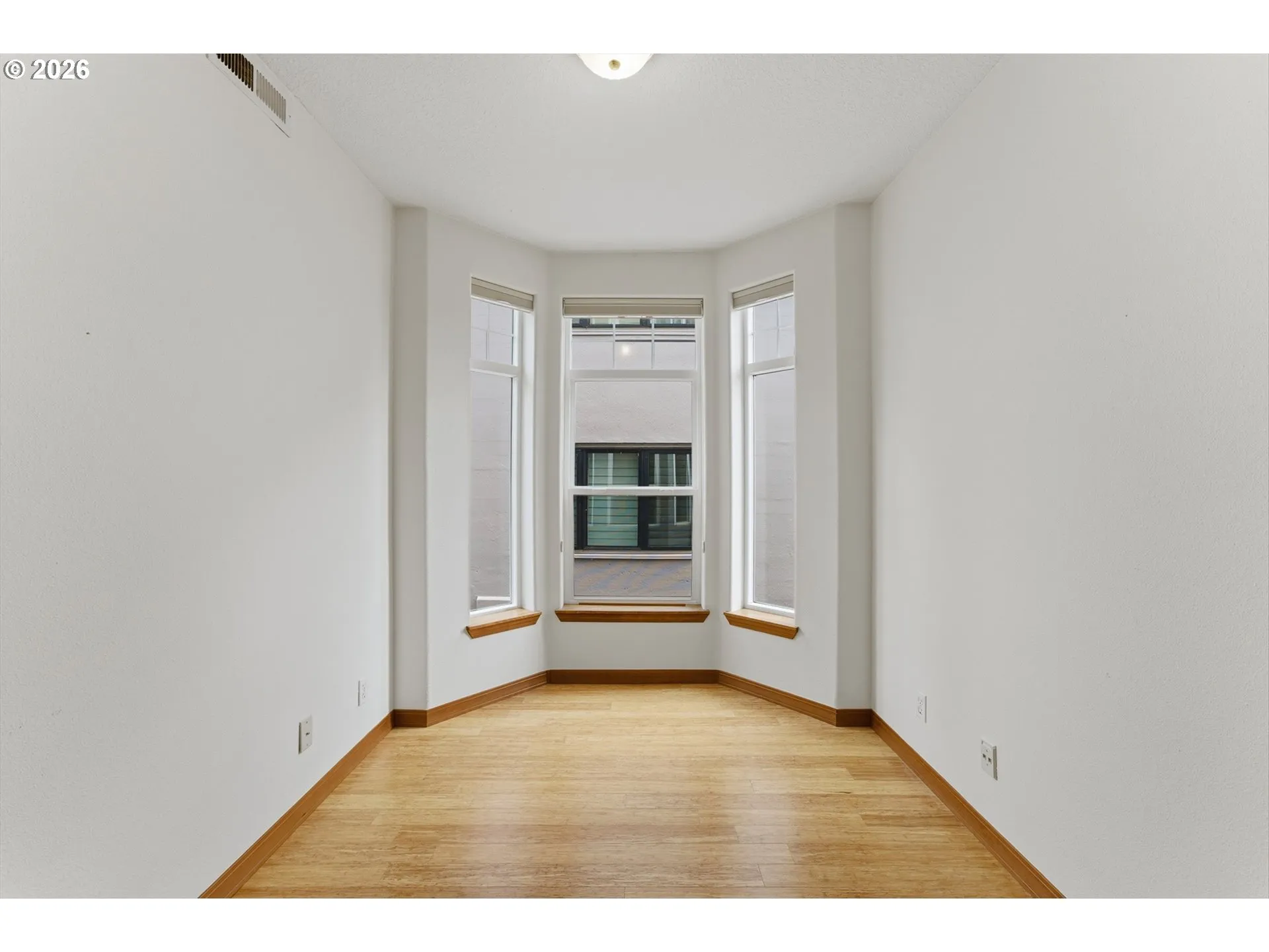 Den/Office-Main