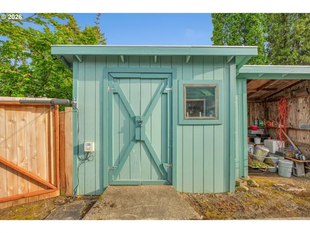 Shed