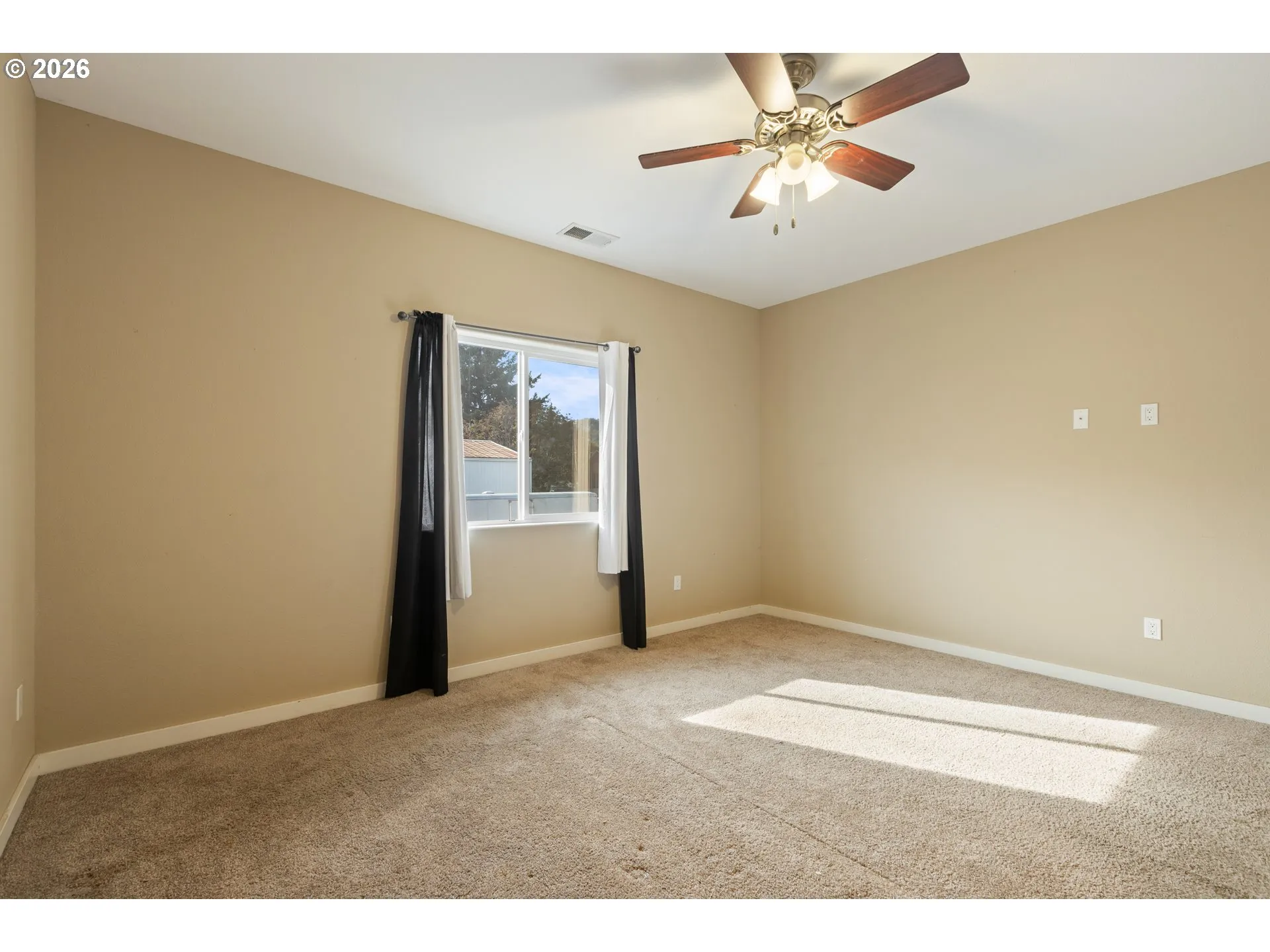 Bedroom, Primary-Main