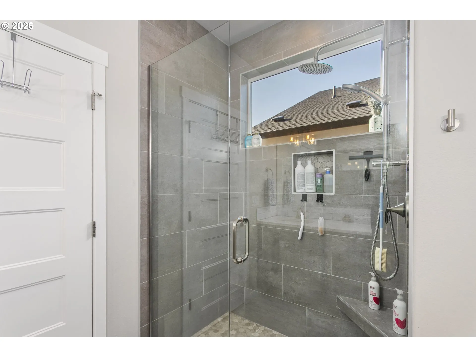 Bathroom-Walk in Shower