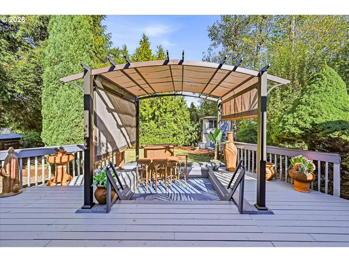 Deck-Lower