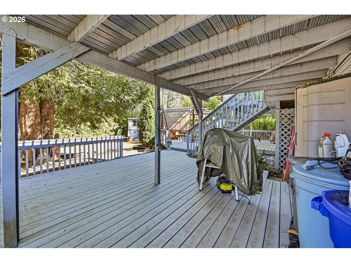 Deck-Lower