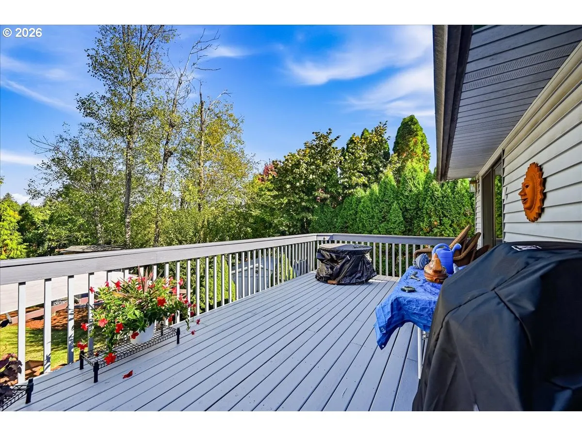 Deck-Upper