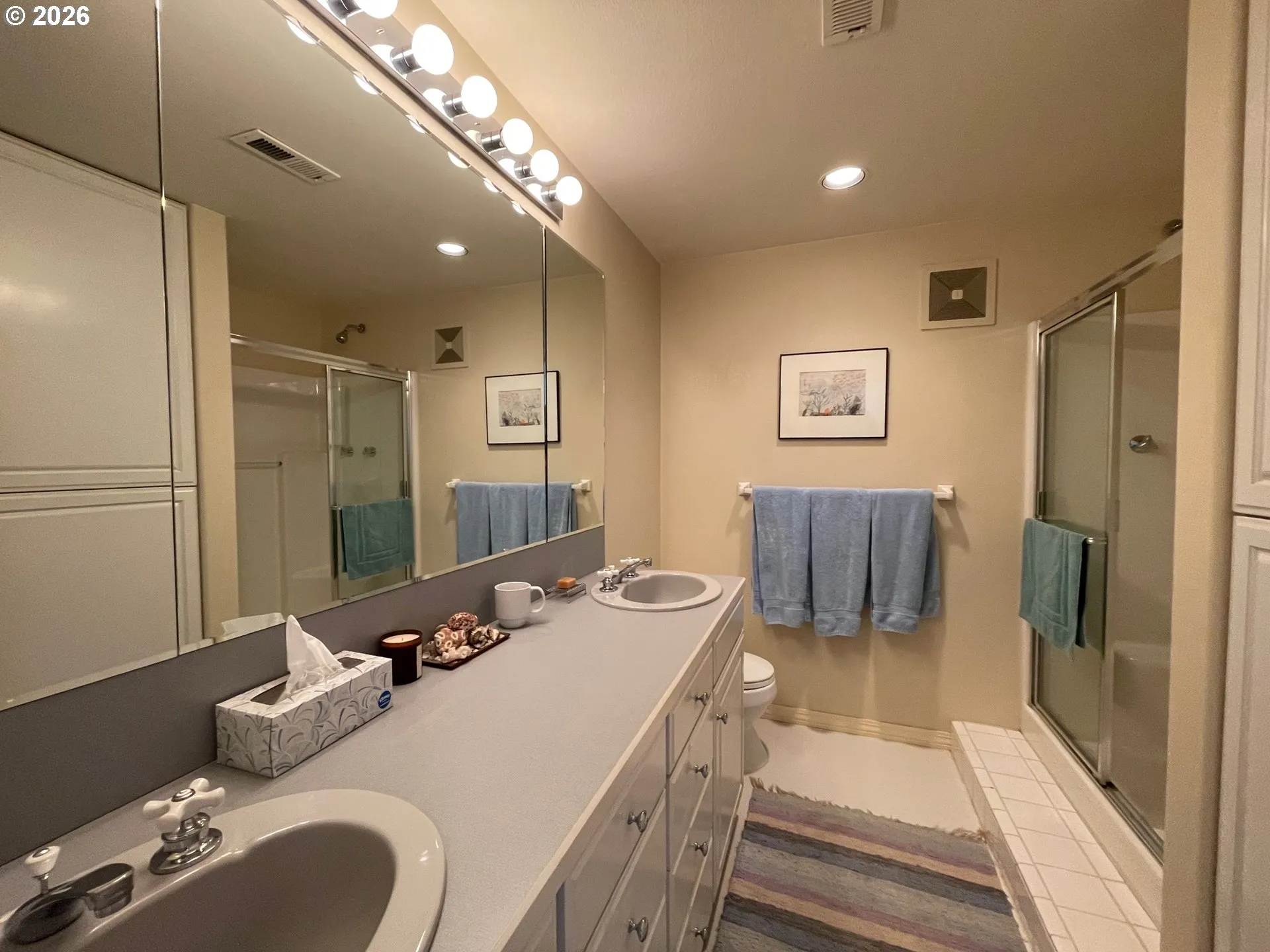 Bathroom-Upper